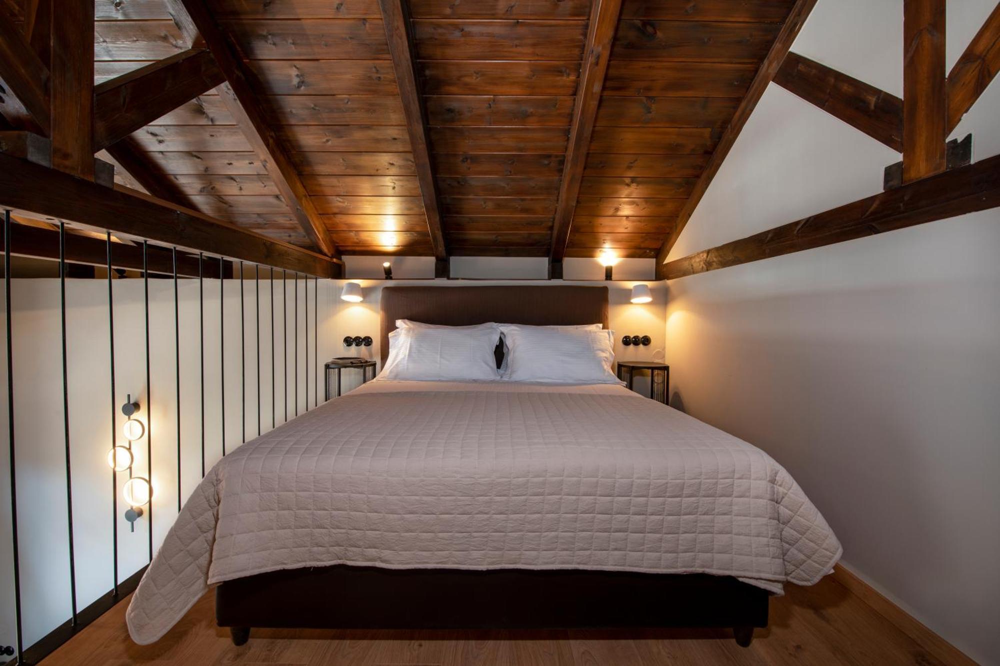 Mosaic Venetian Harbour Suites Ханья Экстерьер фото