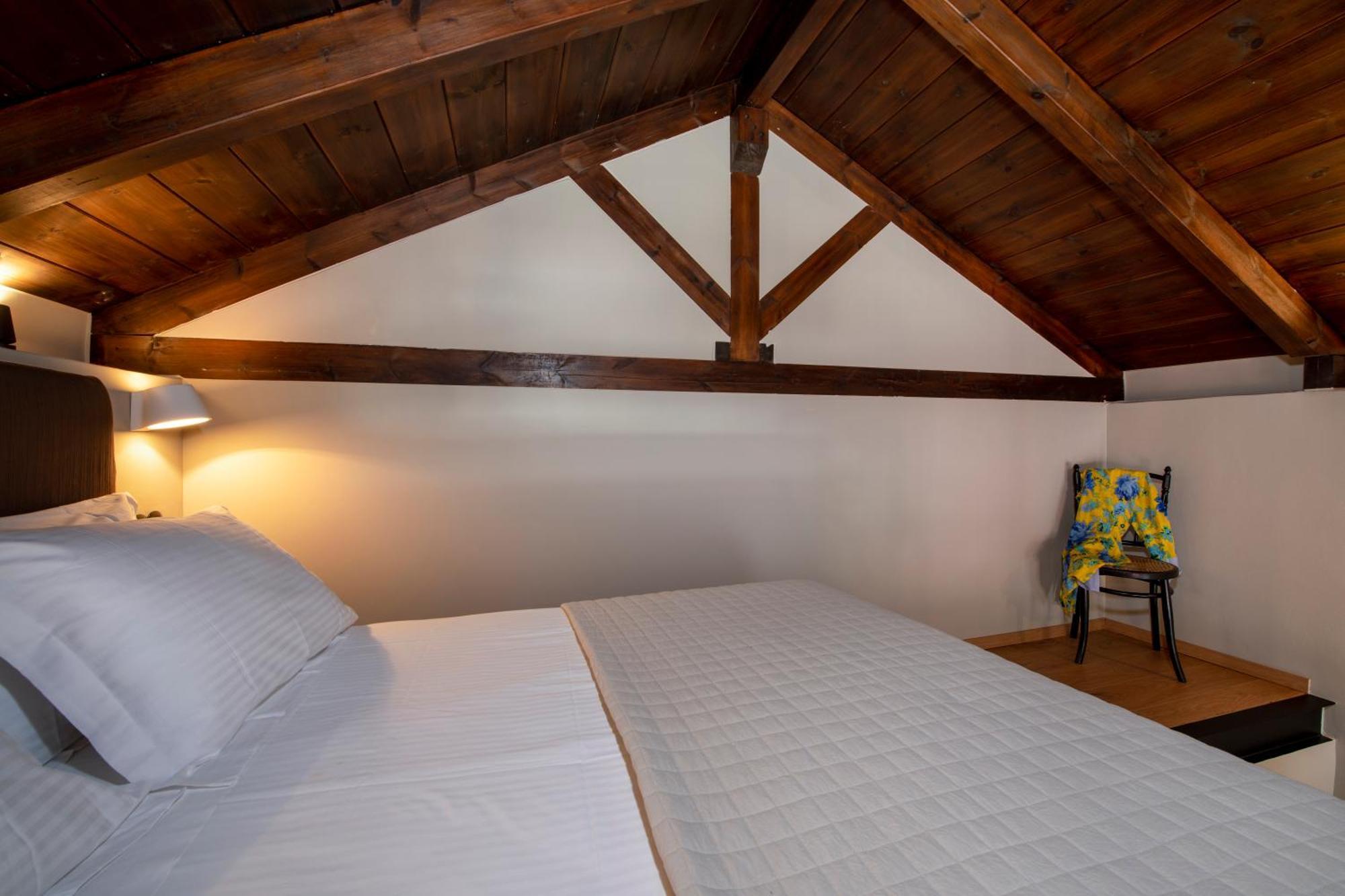 Mosaic Venetian Harbour Suites Ханья Экстерьер фото